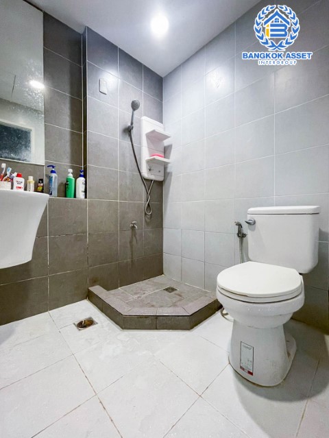 *****ทาวน์เฮ้าส์มือสองนนทบุรี ม.พลีโน่ ปิ่นเกล้า-ราชพฤกษ์ #หลังมุม เนื้อที่เยอะเกือบ 25 ตร.ว. พร้อมฟังก์ชัน 3 ห้องนอน 2 ห้องน้ำ 1 ที่จอดรถ ต่อเติมพื้น และหลังคาห้องครัว บนทำเลเดินทางสะดวกสบาย ใกล้รถไฟฟ้าสายสีแดง "สถานีบางบำหรุ" และทางด่วน